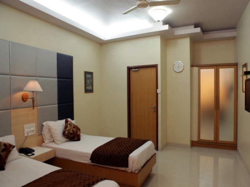 Residency Hotel Fort Bombay Esterno foto